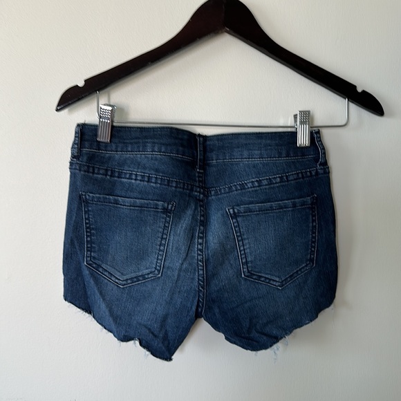 Forever 21 girls Denim shorts - Picture 4 of 4